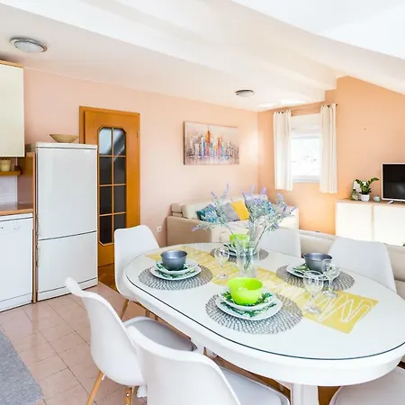 2 Bedroom Dina -